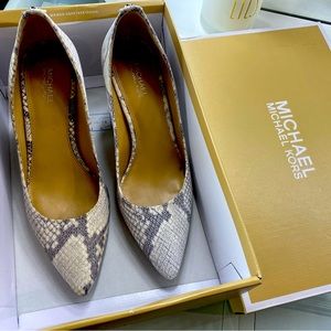 High heel shoes Micheal kors